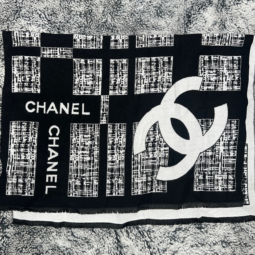 Chanel Duuuuupe Scarf